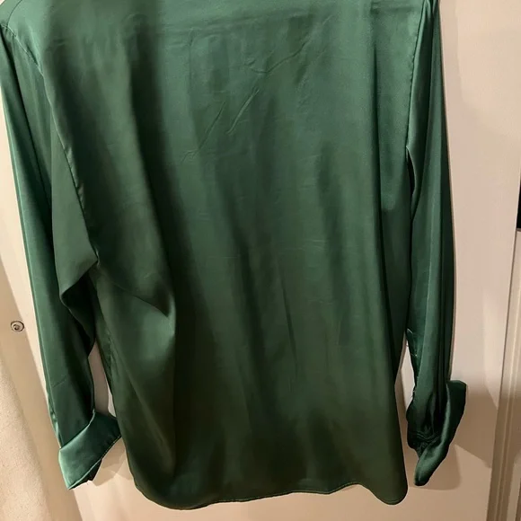 H&M button-up blouse - Picture 3 of 3